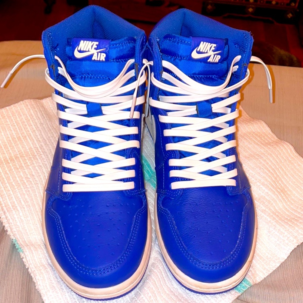 Nike Air Jordan 1 Retro High OG “Hyper Royal”